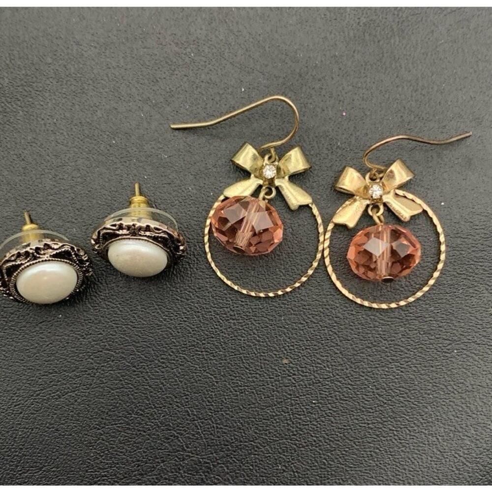 Lot Of 2 Pairs Of Dainty Pierced Earrings 1 Dangle Gold Tone 1 Silver Tone